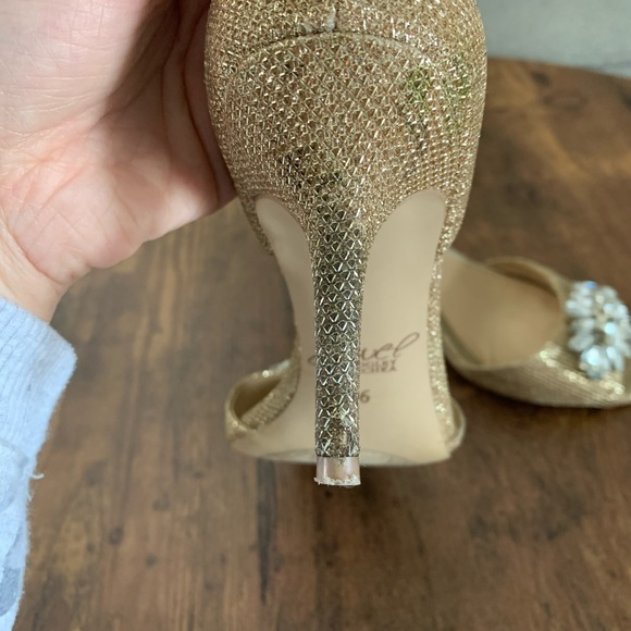 SOLD Jewel by Badgley Mischka Special Occasion or Wedding Heels Size 6 - Picture 3 of 4